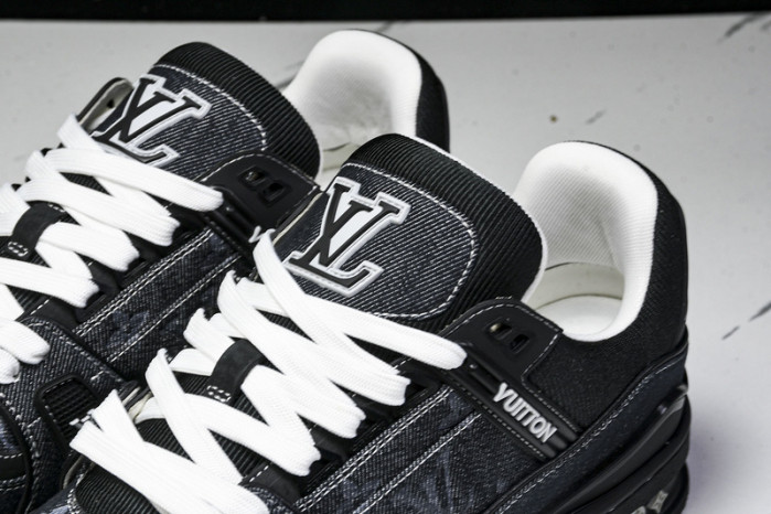 LVT  SNEAKERS   COPSHOE  L&V-trainer 33