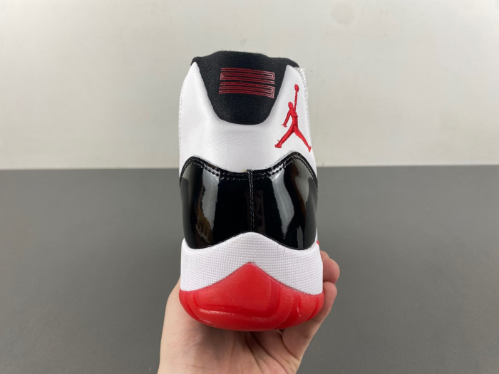 Jordan 11 Bulls white red CT8012-106