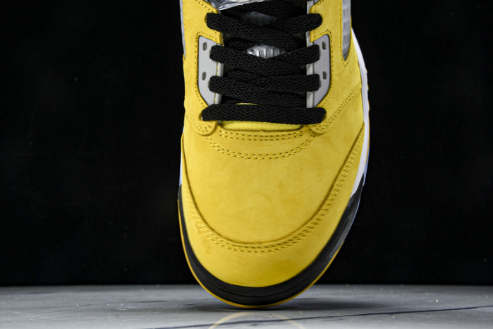 Jordan 5 Retro Tokyo T23 (2025)  - IO3372-700