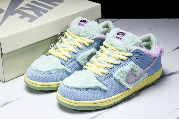 Nike SB Dunk Low Verdy Visty  - FN6040-400