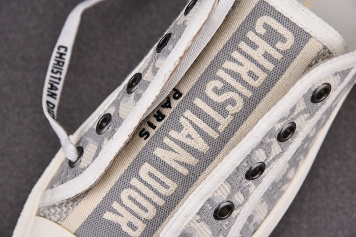 D1R*  SNEAKER  KICKZE DR-48