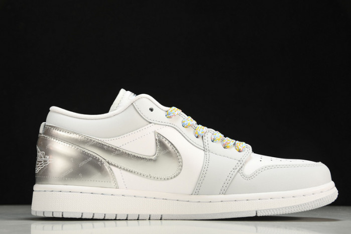Jordan 1 Low SE Tear Away Silver - DX6070-101