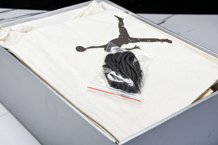 SoleFly x Air Jordan 12 FZ5026-100