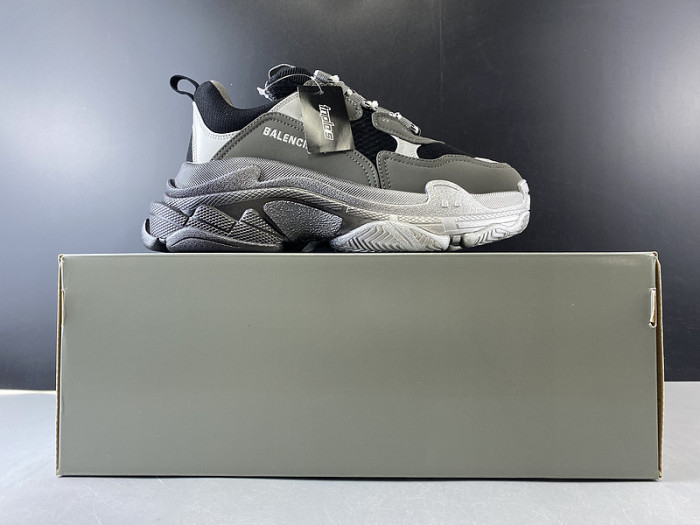 BL TRIPLE S TRAINERS CLEAR SOLE BLACK GREY  545325 g09O1 9532