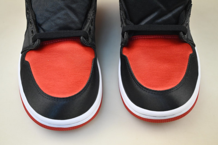 Air Jordan 1 High OG WMNS Satin Bred FD4810-061