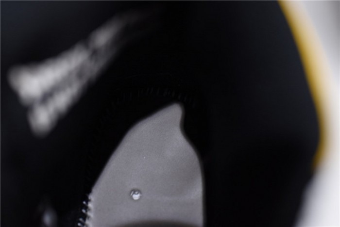 Air Jordan 1 No Ls Varsity Maize 861428-107