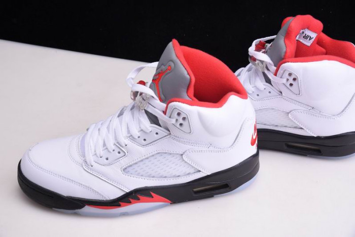 Air Jordan 5 Fire Red  DA1911-102