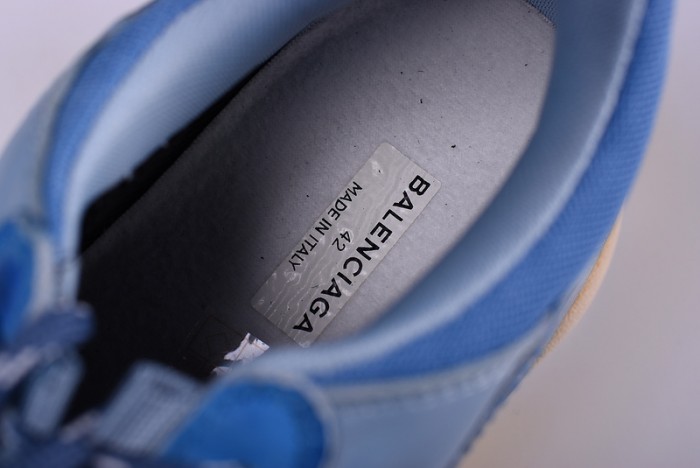 BL 17FW TRIPLE S“CREAM”  Washed Show Snea Grey  MENS 483513W06E