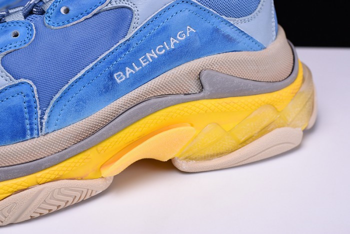 BL 17FW TRIPLE S“CREAM”  Washed Show Snea Grey  MENS 483513W06E