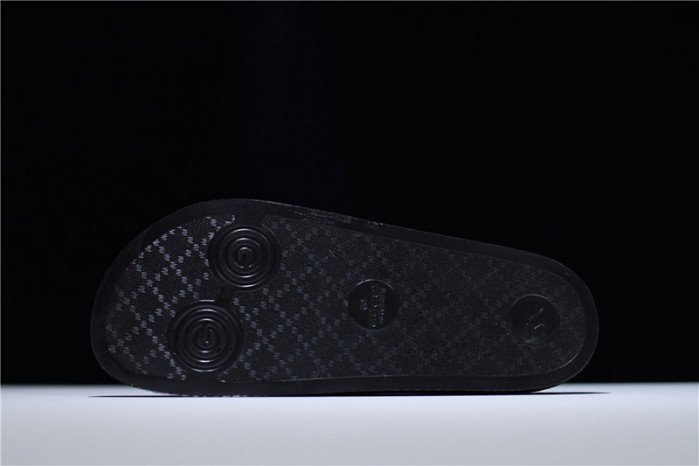 GC Leather SLIDE SANDAL with PLAID BEE