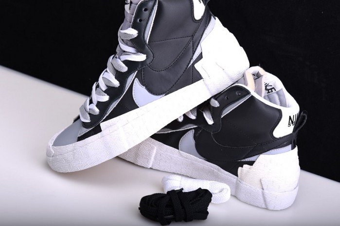 Nike Blazer High sacai white-grey - BV0072-002